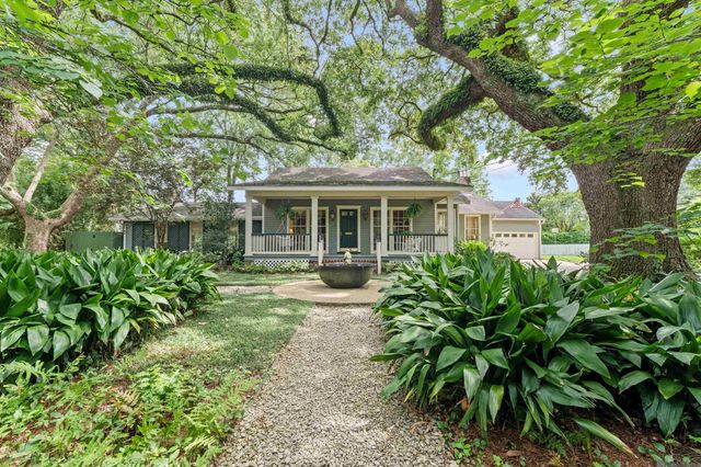 3914 Broussard St, Baton Rouge, LA 70808