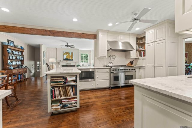 3914 Broussard St, Baton Rouge, LA 70808