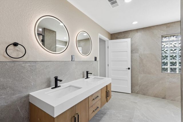 6043 Fieldstone Drive, Dallas, TX 75252