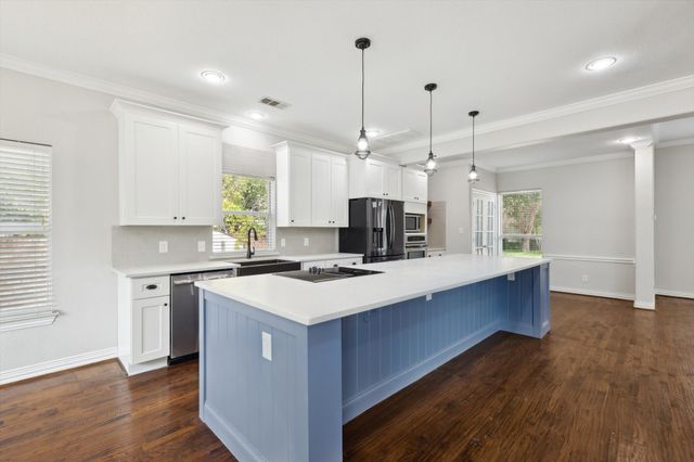 6043 Fieldstone Drive, Dallas, TX 75252
