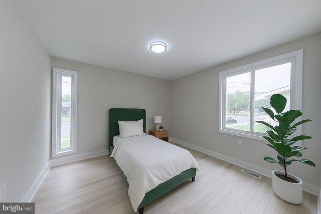 7803 FORDSON RD, Alexandria, VA 22306