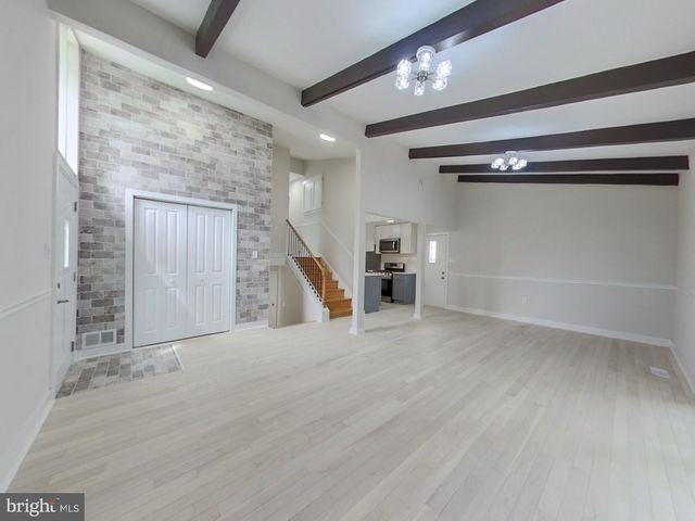 7803 FORDSON RD, Alexandria, VA 22306