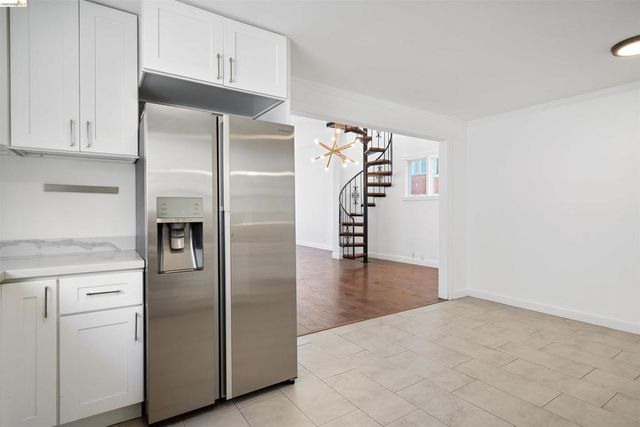 2735 E 11Th St, Oakland, CA 94601