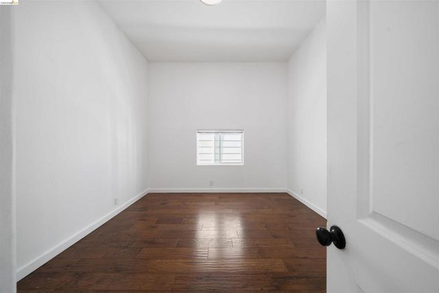 2735 E 11Th St, Oakland, CA 94601