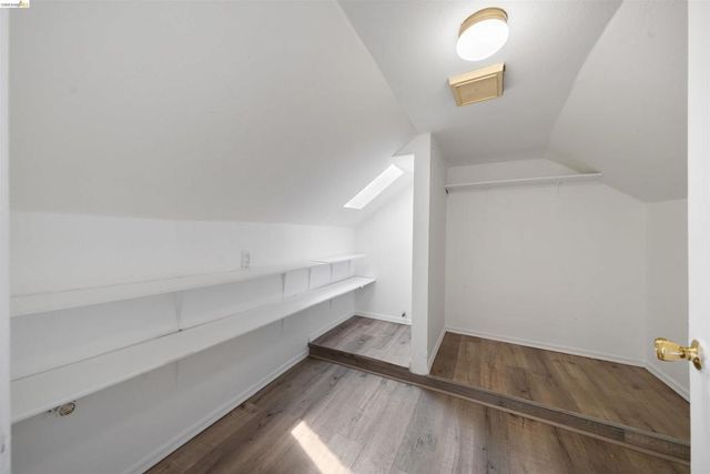 2735 E 11Th St, Oakland, CA 94601