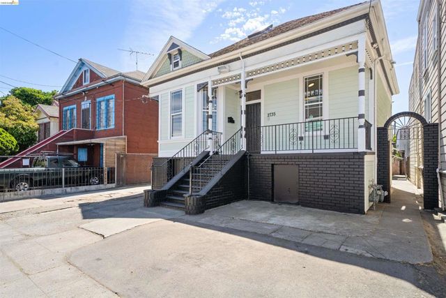 2735 E 11Th St, Oakland, CA 94601