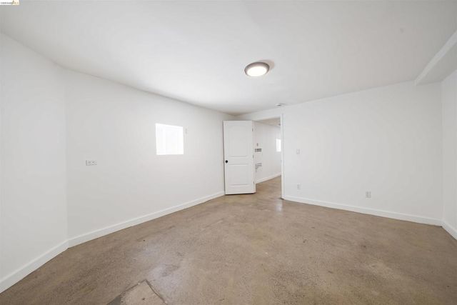 2735 E 11Th St, Oakland, CA 94601