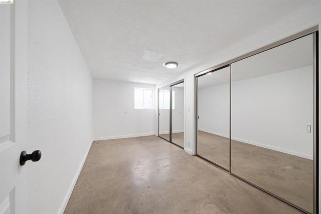 2735 E 11Th St, Oakland, CA 94601