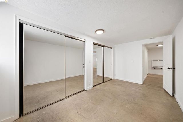 2735 E 11Th St, Oakland, CA 94601