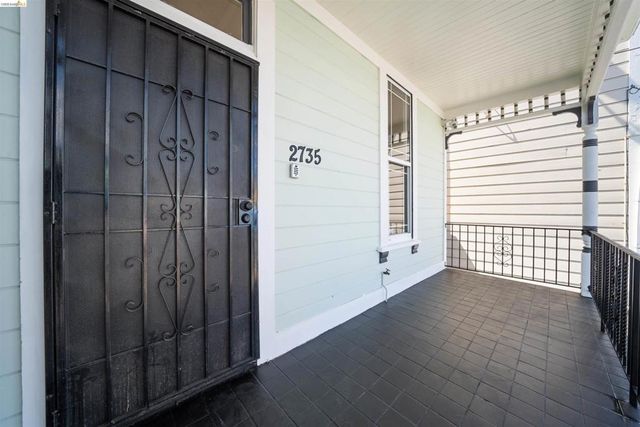 2735 E 11Th St, Oakland, CA 94601