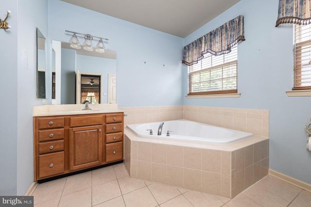 5 MAPLEGROVE COURT, Woolwich Twp, NJ 08085