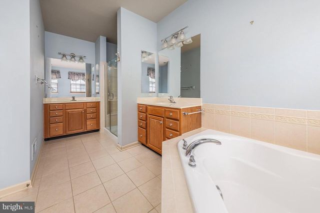 5 MAPLEGROVE COURT, Woolwich Twp, NJ 08085