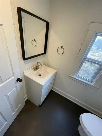 2920 Garfield Avenue, Kansas City, MO 64109