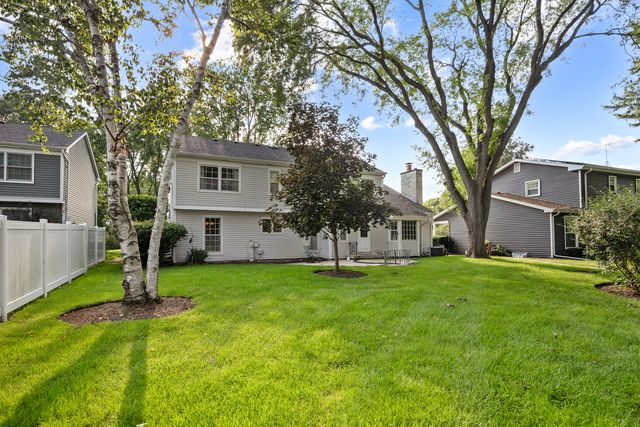 1567 Orth Drive, Wheaton, IL 60189