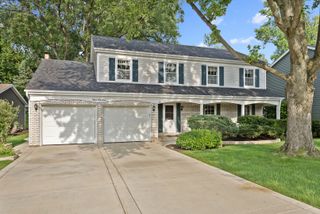 1567 Orth Drive, Wheaton, IL 60189