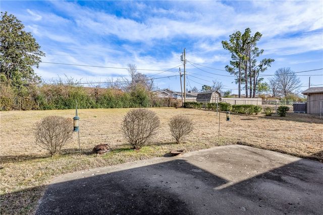 905 S 15th Street, Rogers, AR 72758