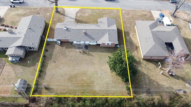 905 S 15th Street, Rogers, AR 72758