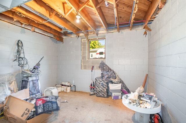 1342 S Parkway Street, Muskegon, MI 49442