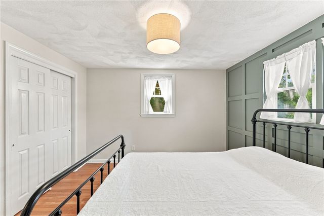 9 Eileen Drive, North Kingstown, RI 02852