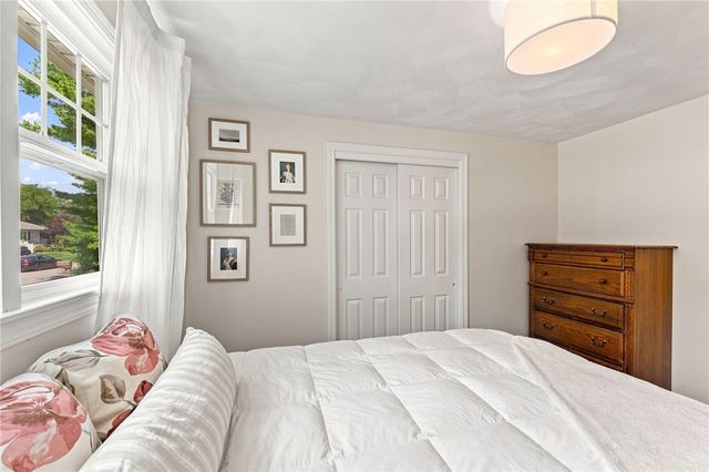 9 Eileen Drive, North Kingstown, RI 02852