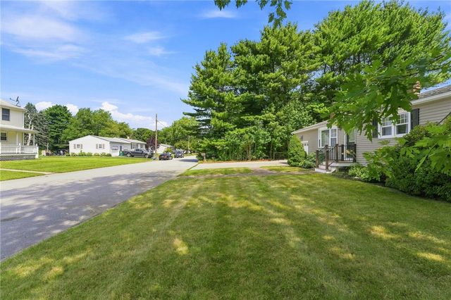 9 Eileen Drive, North Kingstown, RI 02852