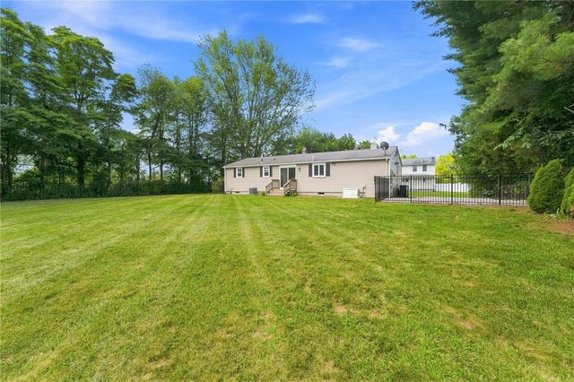 9 Eileen Drive, North Kingstown, RI 02852