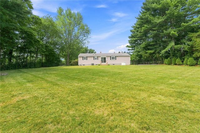 9 Eileen Drive, North Kingstown, RI 02852