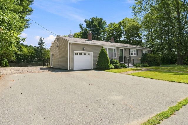 9 Eileen Drive, North Kingstown, RI 02852