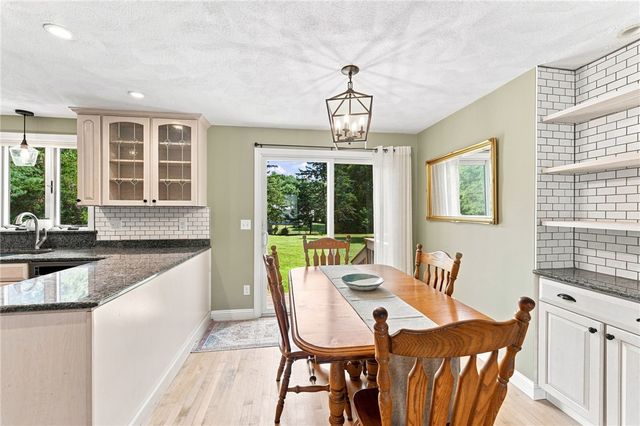 9 Eileen Drive, North Kingstown, RI 02852