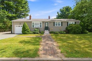9 Eileen Drive, North Kingstown, RI 02852