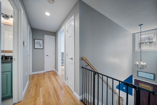 916 River Road, Weare, NH 03281