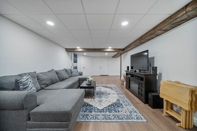 916 River Road, Weare, NH 03281