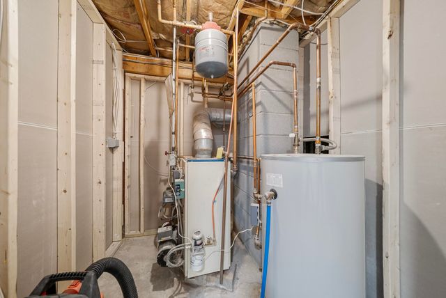 916 River Road, Weare, NH 03281