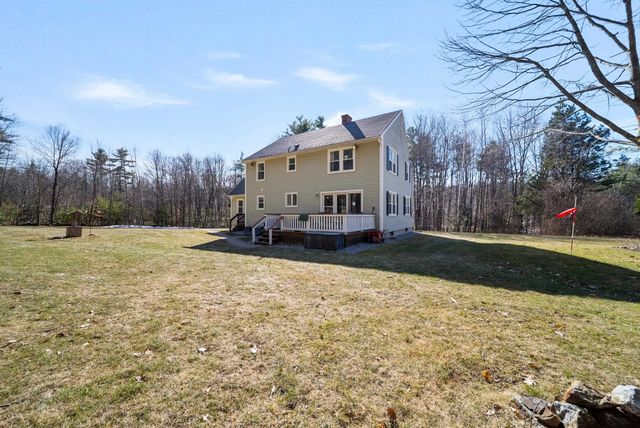 916 River Road, Weare, NH 03281