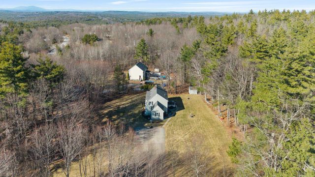 916 River Road, Weare, NH 03281
