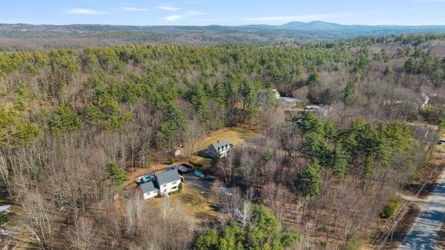 916 River Road, Weare, NH 03281