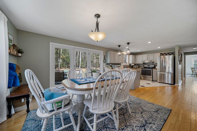 916 River Road, Weare, NH 03281