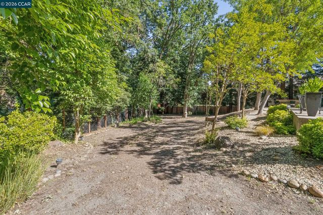 187 Stone Valley Way, Alamo, CA 94507