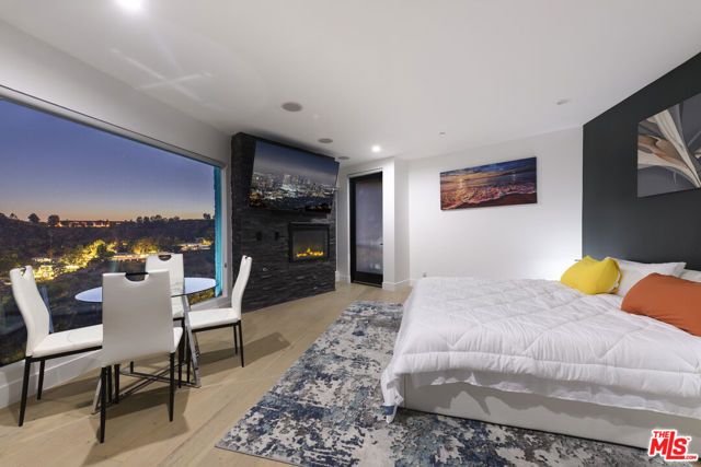 2271 Gloaming Way, Beverly Hills, CA 90210