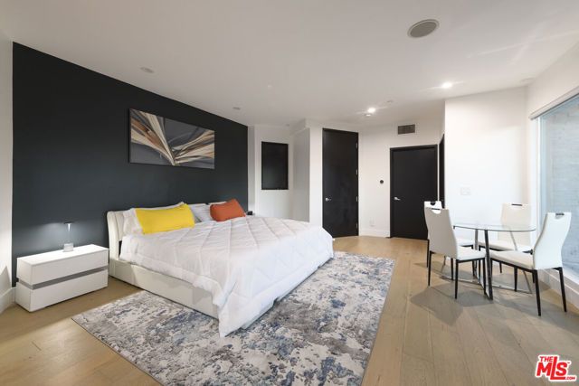 2271 Gloaming Way, Beverly Hills, CA 90210