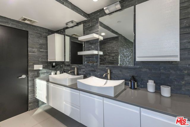 2271 Gloaming Way, Beverly Hills, CA 90210