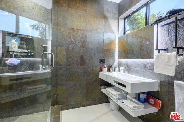 2271 Gloaming Way, Beverly Hills, CA 90210