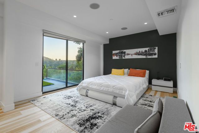 2271 Gloaming Way, Beverly Hills, CA 90210