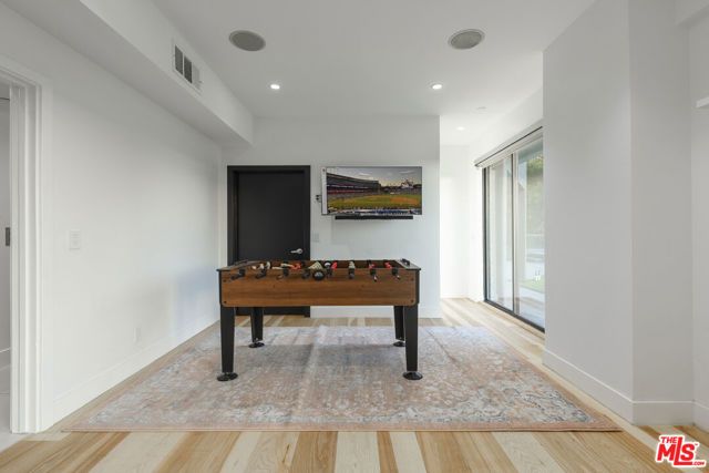 2271 Gloaming Way, Beverly Hills, CA 90210