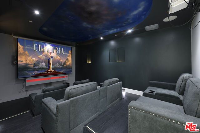 2271 Gloaming Way, Beverly Hills, CA 90210