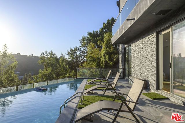 2271 Gloaming Way, Beverly Hills, CA 90210