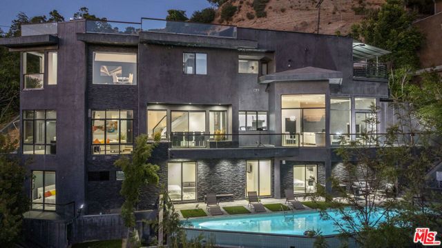 2271 Gloaming Way, Beverly Hills, CA 90210