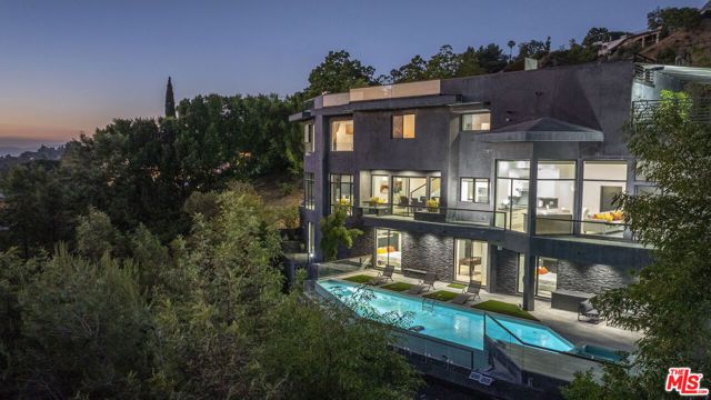 2271 Gloaming Way, Beverly Hills, CA 90210