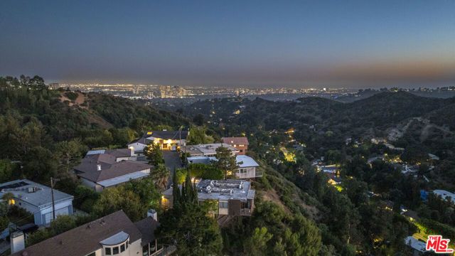 2271 Gloaming Way, Beverly Hills, CA 90210