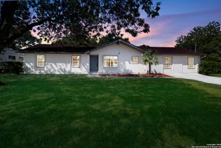 1190 Hollyhock Ln, New Braunfels, TX 78130